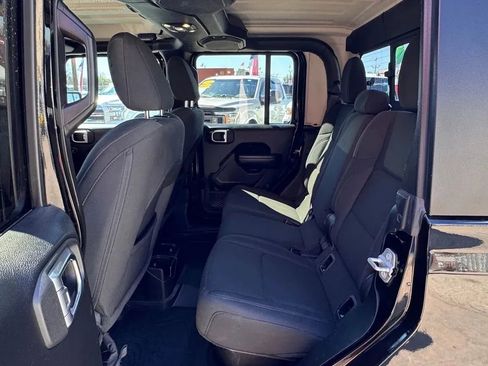 Used 2020 Jeep Gladiator Sport w/ Quick Order Package 24S image 8