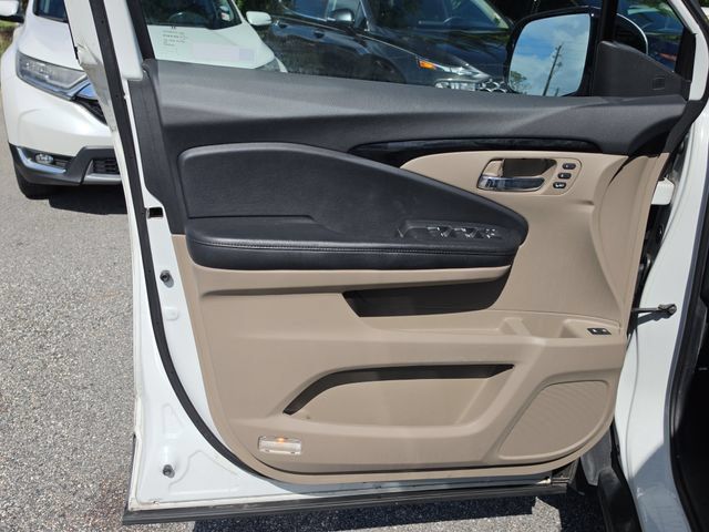 Used 2020 Honda Pilot Touring image 18