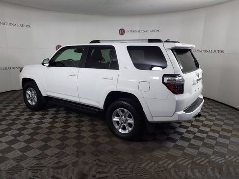 Used 2020 Toyota 4Runner SR5 Premium w/ Moonroof Package AWD/4WD image 6