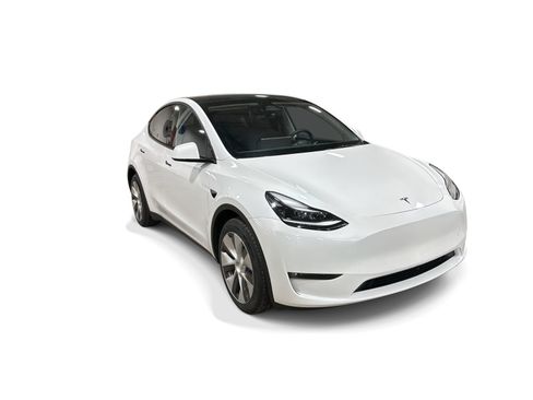 Certified 2023 Tesla Model Y Long Range AWD/4WD image 8