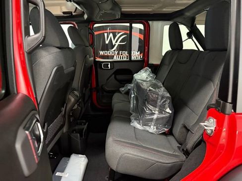 New 2026 Jeep Wrangler Unlimited Rubicon image 15