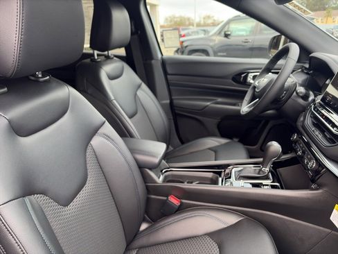 New 2026 Jeep Compass Latitude image 28