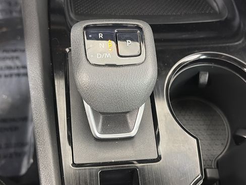 Used 2021 Nissan Rogue SV image 22