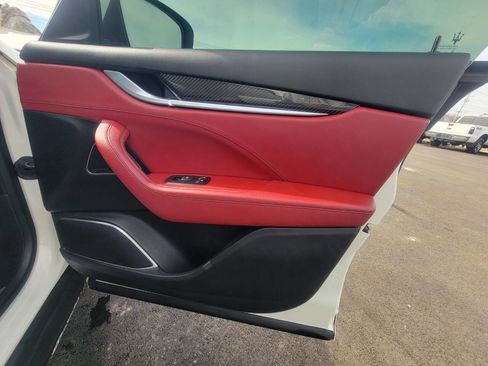 Used 2017 Maserati Levante S image 20