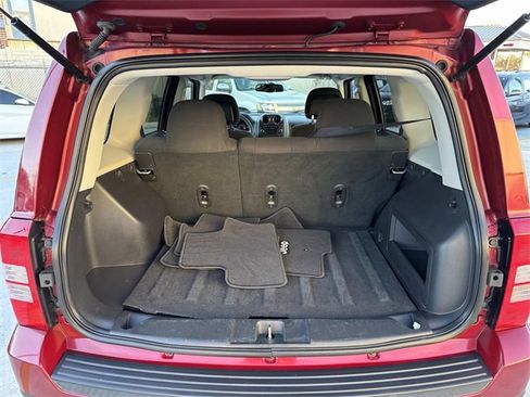 Used 2016 Jeep Patriot Sport w/ Power Value Group image 8