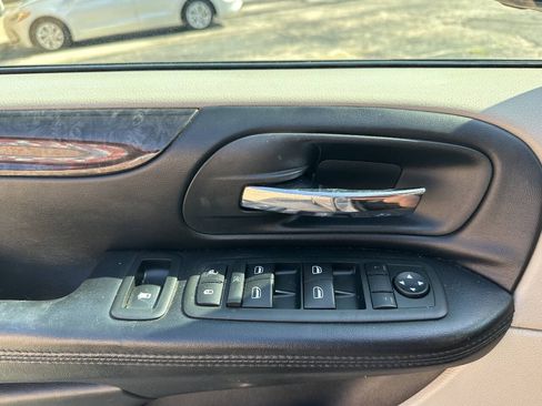 Used 2012 Dodge Grand Caravan SXT FWD image 13