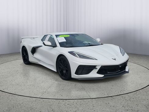 Used 2025 Chevrolet Corvette 3LT Convertible 1-Owner w/ Z51 Performance Package image 2