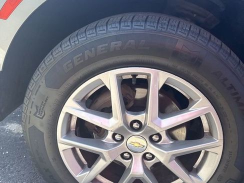 Used 2023 Chevrolet Equinox LS FWD image 11