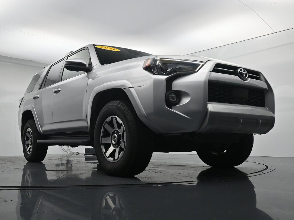 Used 2021 Toyota 4Runner TRD Off-Road AWD/4WD image 32