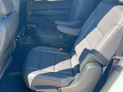 Used 2024 GMC Acadia Elevation w/ Luxury Package image 14