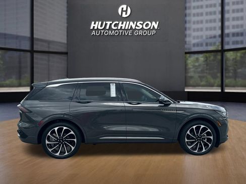 Used 2024 Lincoln Nautilus Black Label AWD/4WD image 8