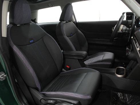 Certified 2025 MINI Cooper S image 17