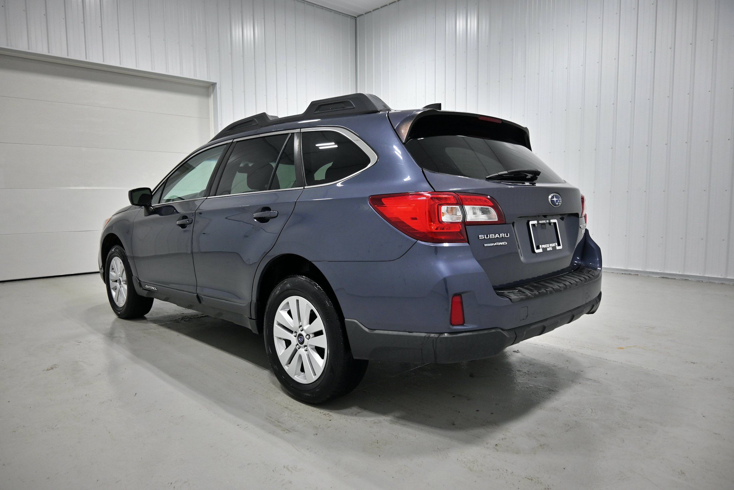 Used 2017 Subaru Outback 2.5i Premium AWD/4WD image 25