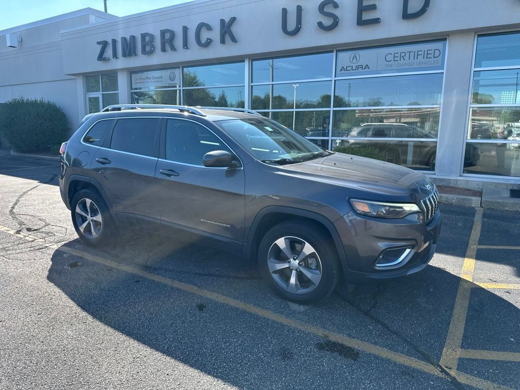 Used 2019 Jeep Cherokee Limited w/ Luxury Group AWD/4WD image 2