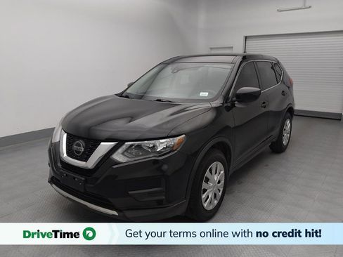Used 2019 Nissan Rogue S image 1