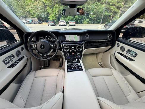 Used 2019 Rolls-Royce Cullinan AWD/4WD image 9