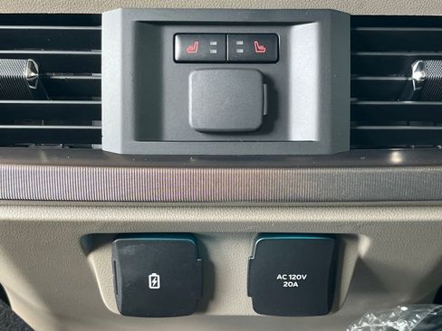 New 2025 Ford F150 Platinum w/ Equipment Group 703A Plus image 25