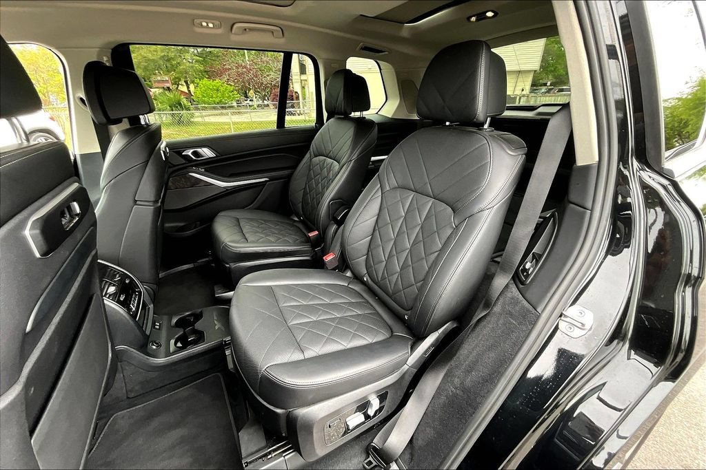 Used 2023 BMW X7 xDrive40i w/ Premium Package AWD/4WD image 19