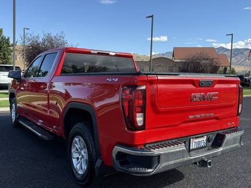Used 2022 GMC Sierra 1500 SLE image 9