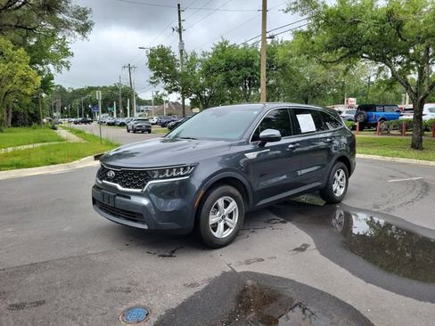 Used 2021 Kia Sorento LX AWD/4WD image 4