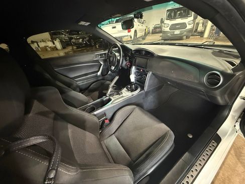 Used 2017 Toyota 86 860 Special Edition RWD image 15