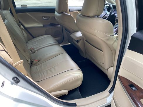Used 2013 Toyota Venza Limited AWD/4WD image 24