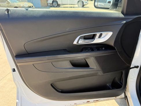 Used 2017 Chevrolet Equinox LT w/ Sport Edition FWD image 22