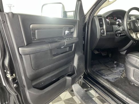 Used 2018 RAM 2500 Laramie w/ Sport Appearance Group image 9