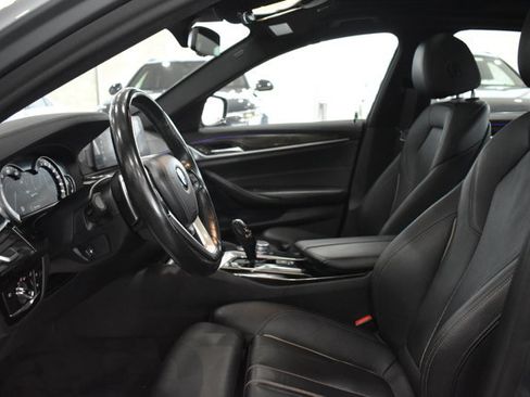 Used 2018 BMW 530e xDrive AWD/4WD image 10