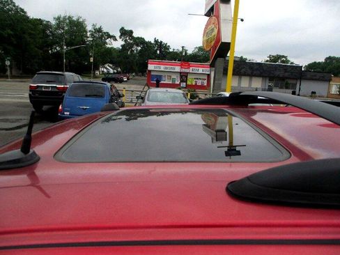 Used 2005 GMC Envoy SLE image 8