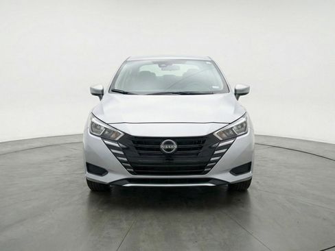 Used 2025 Nissan Versa SV w/ Trunk Package image 2