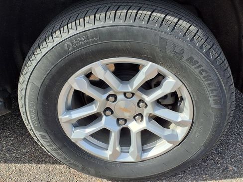 Used 2025 Chevrolet Tahoe LT AWD/4WD image 9