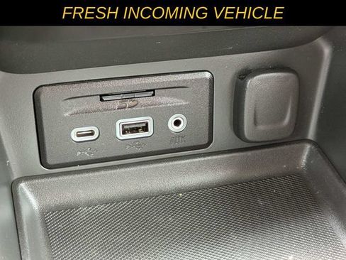 Used 2023 GMC Terrain Denali w/ Denali Premium Package AWD/4WD image 19