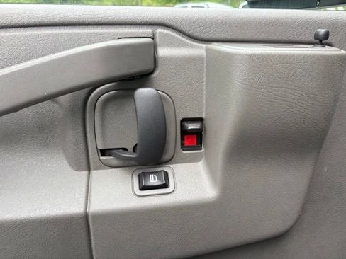 Used 2024 GMC Savana 2500 w/ Driver Convenience Package RWD image 30