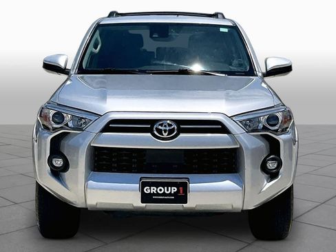 Used 2022 Toyota 4Runner SR5 RWD image 3