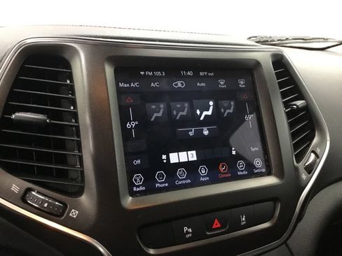 Used 2021 Jeep Cherokee Trailhawk w/ Trailer Tow Group AWD/4WD image 27