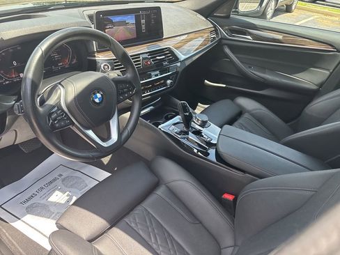 Used 2023 BMW 530i w/ Premium Package RWD image 11