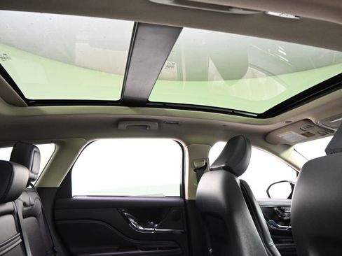 New 2026 Lincoln Corsair Grand Touring AWD/4WD image 17