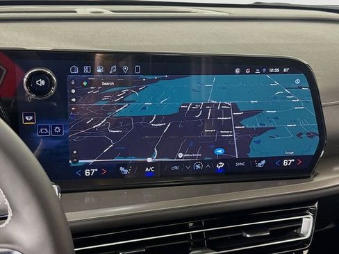 New 2026 Chevrolet Traverse LT w/ Sun and Wheel Package image 15