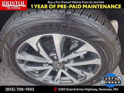 Used 2024 Toyota Corolla Cross XLE w/ Convenience Package AWD/4WD image 12