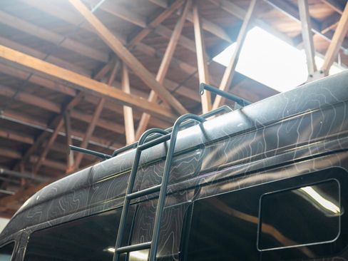 Used 2021 Mercedes-Benz Sprinter 2500 w/ Premium Plus Package image 36