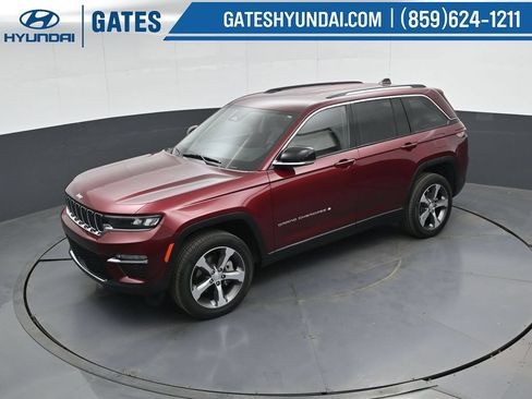 Used 2023 Jeep Grand Cherokee Limited AWD/4WD image 47