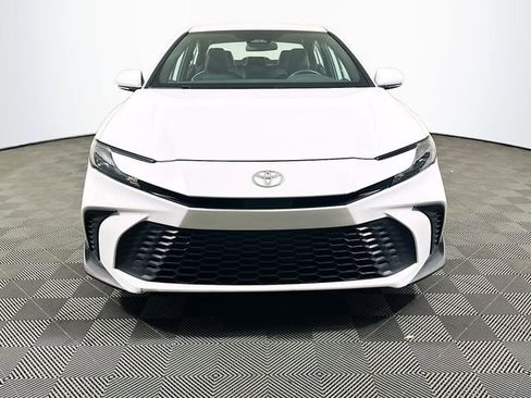 Certified 2025 Toyota Camry SE image 3