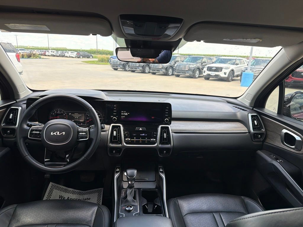 Used 2022 Kia Sorento S AWD/4WD image 15
