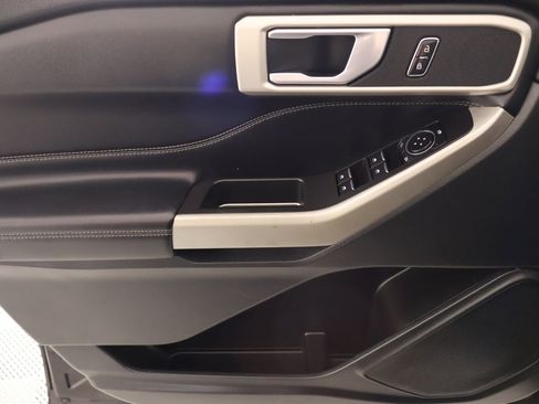 Used 2023 Ford Explorer XLT w/ Equipment Group 202A image 16