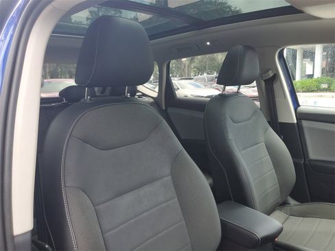 Used 2022 Volkswagen Taos SE image 39