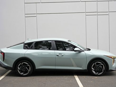 Used 2025 Kia K4 EX FWD image 49