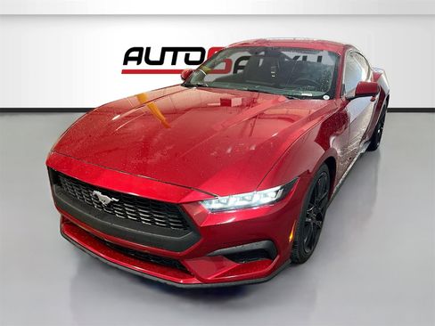 Used 2024 Ford Mustang EcoBoost image 3
