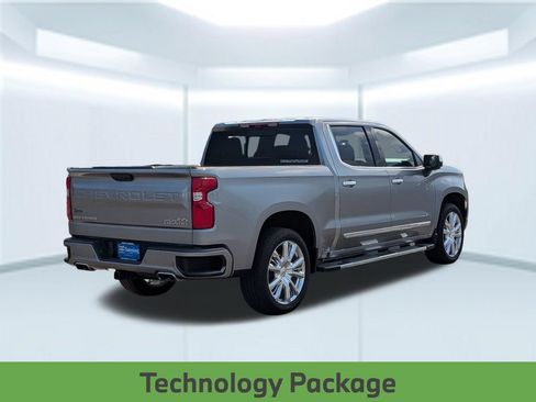 Used 2024 Chevrolet Silverado 1500 High Country w/ High Country Premium Package AWD/4WD image 6