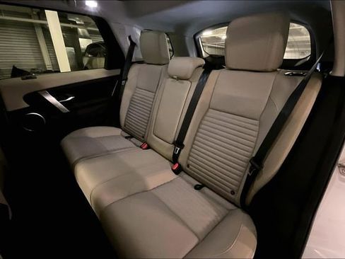 New 2025 Land Rover Discovery Sport S image 9